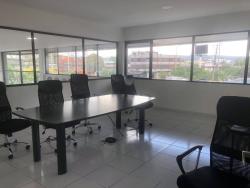 EN RENTA SHOWROOM O LOCAL COMERCIAL 1769M2, AV. GALO PLAZA L
