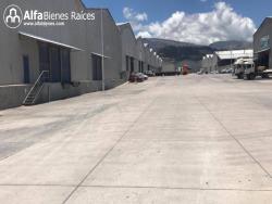 Alquiler de bodega Complejo LA MANCHA 6.250m2 - Norte de Qui