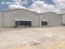 Alquiler de bodega en complejo 3000m2 - En sector de Pifo, T
