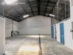 ALQUILER BODEGA INDEPENDIENTE 510M2 NORTE DE QUITO.
