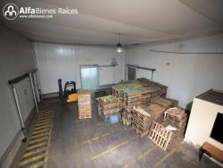 Se Alquilan Bodegas con cámaras de frio 758m2 - Quito