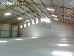 BODEGAS EN ALQUILER DENTRO DE COMPLEJO CERRADO 930M2 QUITO-E
