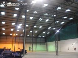 SE ALQUILA BODEGA CON ANDÉN 3.000M2 - PIFO - QUITO.