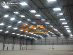 SE ALQUILA BODEGA EN COMPLEJO 7.500M2 NORTE DE QUITO.