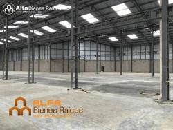 Se alquila bodega 5500m2 - Norte de Quito - En Complejo