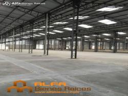 Se alquila bodega 4000m2 - Norte de Quito - En Complejo