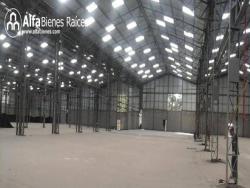 Se alquila bodega 2950m2 - Norte de Quito - En Complejo