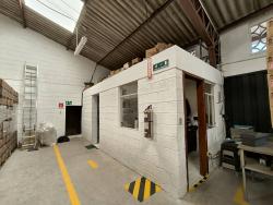 Venta propiedad para local comercial Monteserrin Quito