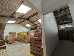 Venta propiedad para local comercial Monteserrin Quito