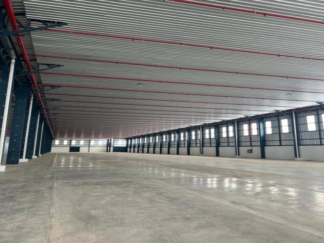 En alquiler bodega 1000m² - en complejo - Cuenca Prov Azua