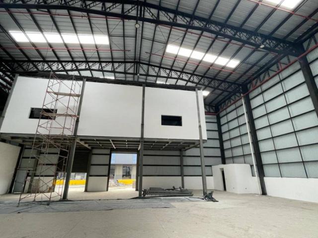 #4215 - Bodegas para Venta en Quito - P