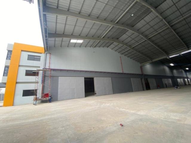 Venta/Alquiler bodega industrial 2880m2 en complejo - Durán,
