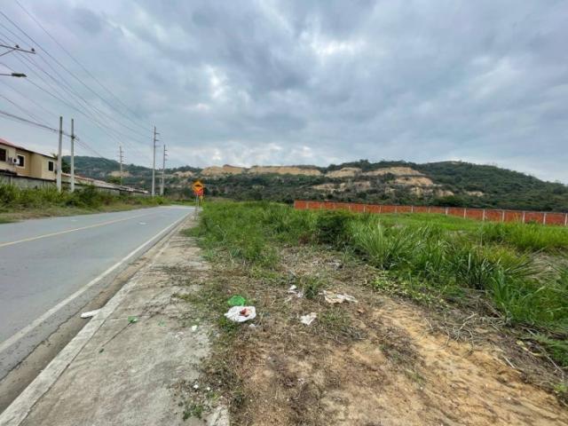 Lote en venta para bodegas 436.97m2- Av. León Febres Cordero