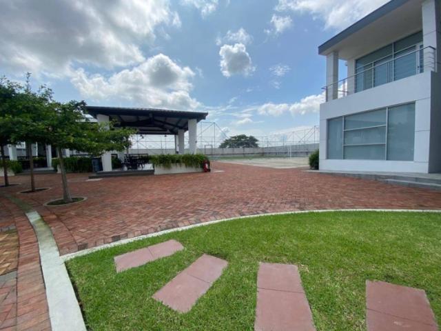 #4733 - Terreno para Venta en Samborondón - G