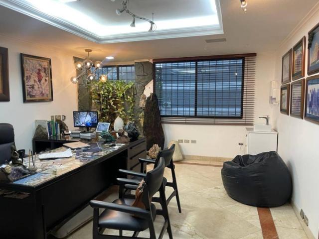 #4887 - Edificio para Venta en Guayaquil - G