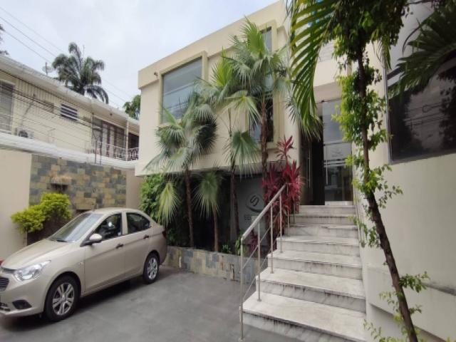 #4903 - Casa para Venta en Guayaquil - G