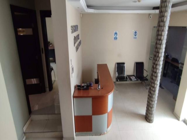 #4903 - Casa para Venta en Guayaquil - G