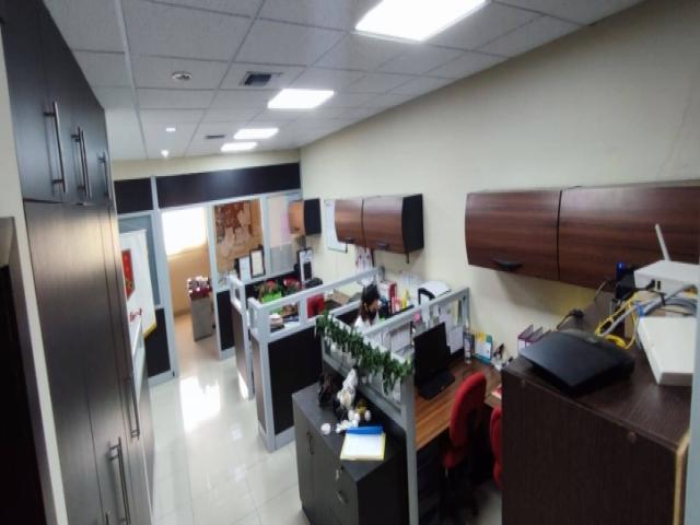 OFICINA EN VENTA 170M2- EDIFICIO CORPORATIVO- KM 2 VÍA A SAM