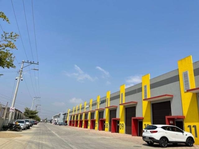 Venta Bodega 311m² Con Racks - Parque Industrial Almax Vía