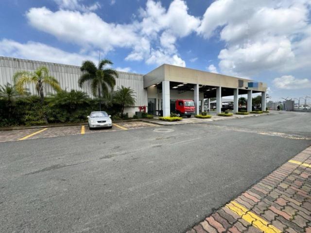 Venta en Vía Perimetral - Guayaquil