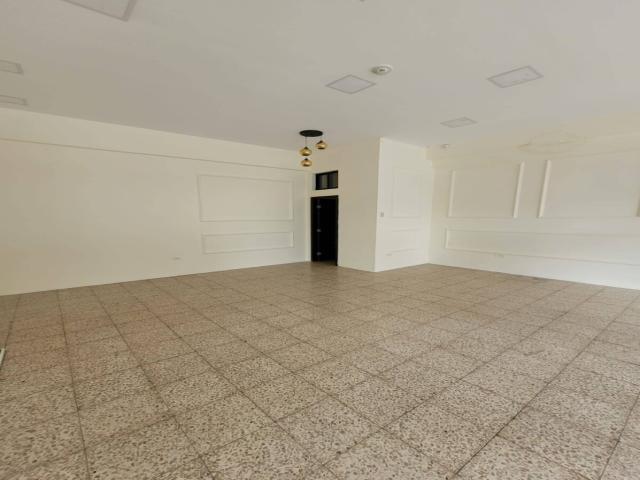 Local comercial en alquiler 36m2 - Centro Comercial Garzocen