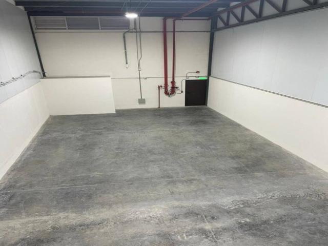 Bodega en venta 308m² -  Parque Industrial Almax Vía a Samb