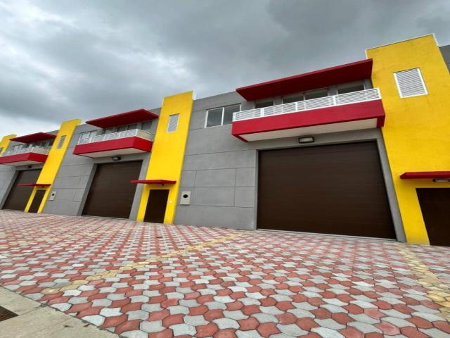 Ofibodega en alquiler 211m² -  Parque Industrial Almax Vía