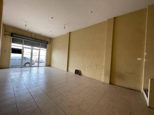 En alquiler Local 60m² -Dentro de Parque Industrial - Via a 
