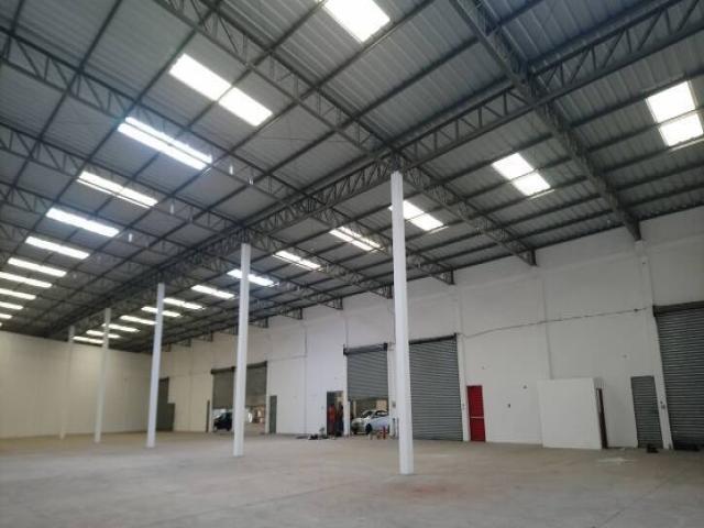 Bodega en alquiler 300m²-Dentro de Parque Industrial Vía Du