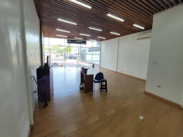 Local comercial en alquiler 400m²- Av francisco de Orellana